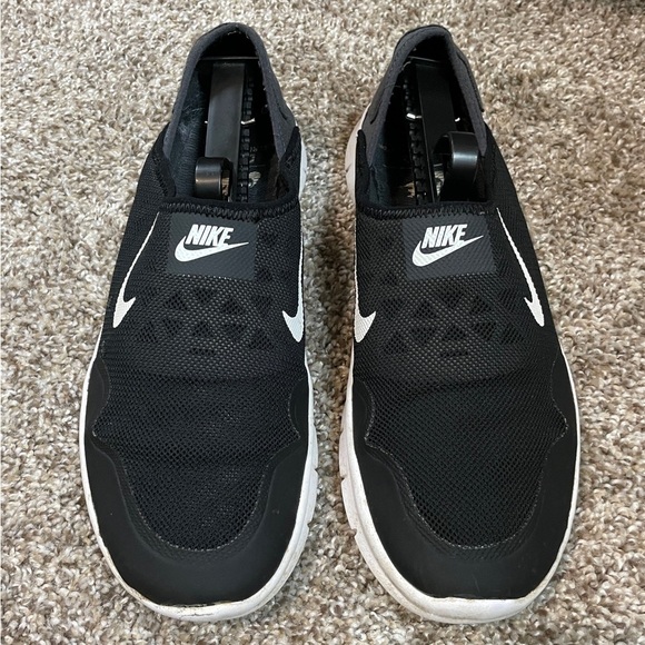 Nike | Women’s Orive Lite Slip-On Sneakers | Black/Anthracite/White - Picture 1 of 9